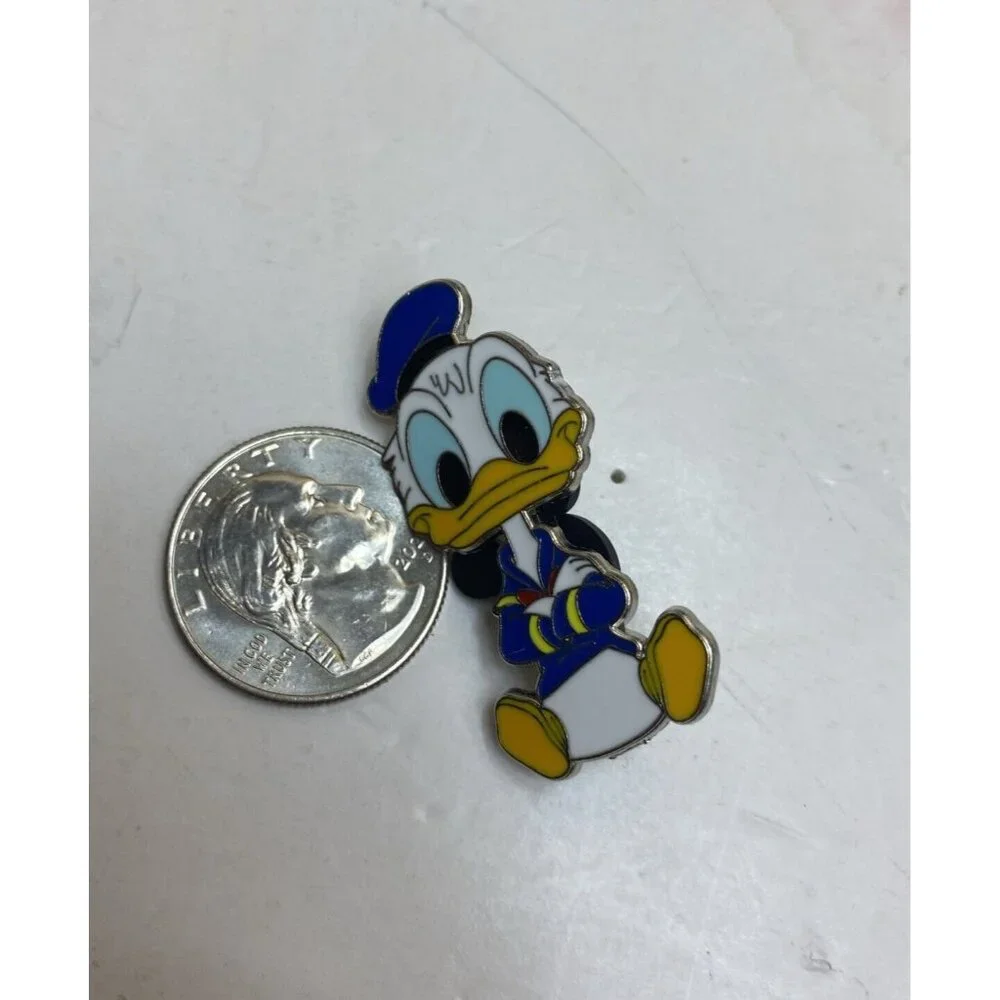 2014 Disney Booster Pin Big Head Art Donald Duck with Arms Crossed